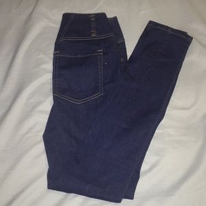 High waisted jeans